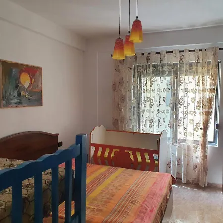Roas Daire Golem (Tirana)